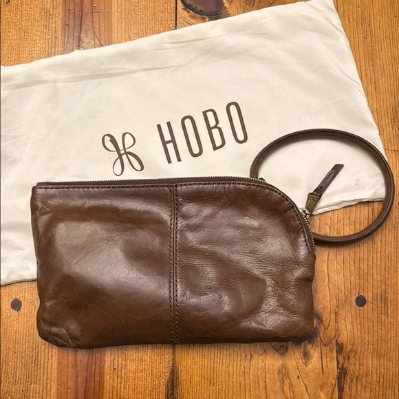 HOBO Sable Brown Leather Patchwork Wristlet Clutch- great fall handbag! - Picture 2 of 7